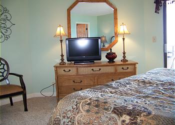 Surfmaster511-Bedroom 1