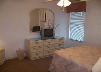Surfmaster Penthouse E - Bedroom 2