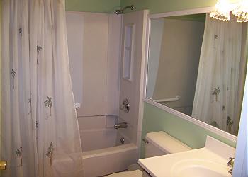R810-Bathroom1