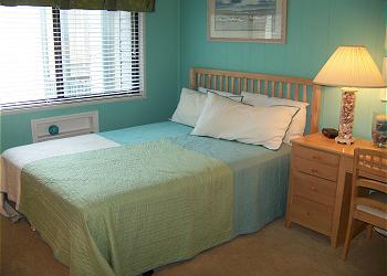 SeaOaks-209-Bedroom 1