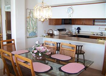 Surfmaster705-Dining Area