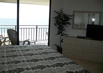 Surfmaster304-Bedroom 1