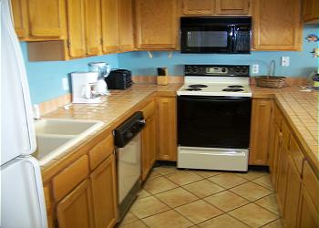 Surfmaster-812-Kitchen