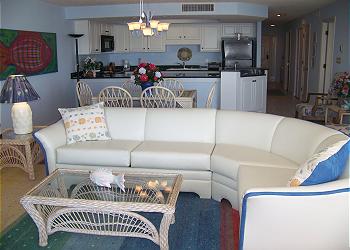 Surfmaster502-Living Area