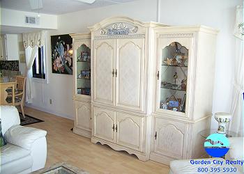 Horizon East 301 - Living Area