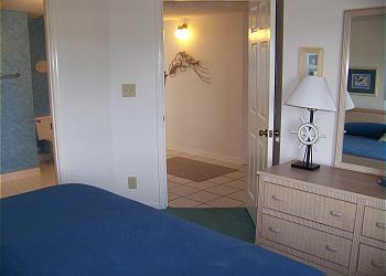 P805-Bedroom2
