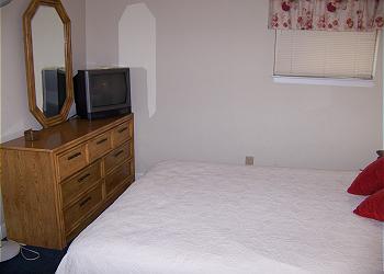 Surfmaster402-Bedroom 3