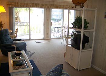 FVE20-Living Area
