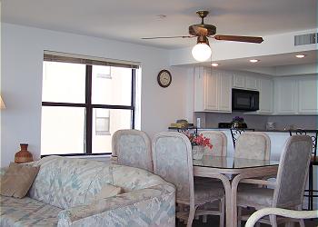 Surfmaster807-Living Area