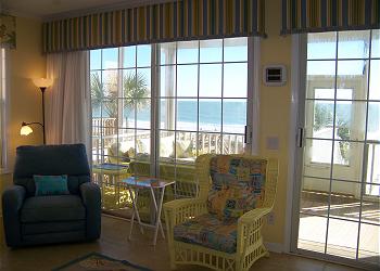 Flip Flop Inn - Living Area