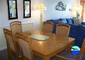 Sea Master 211 - Dining/Kitchen