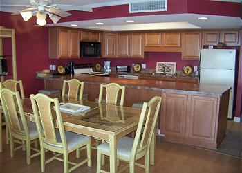 Surfmaster402-Dining Area