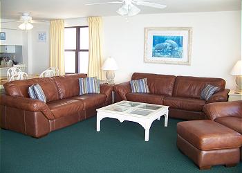 Surfmaster 908 - Living Area