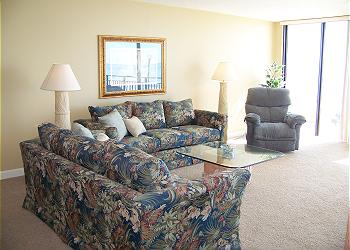 Surfmaster111-Living Area