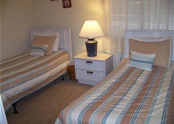 BH216-Bedroom2