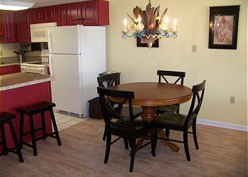 R702-DiningArea