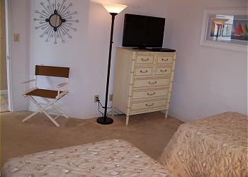 Surfmaster304-Bedroom 2