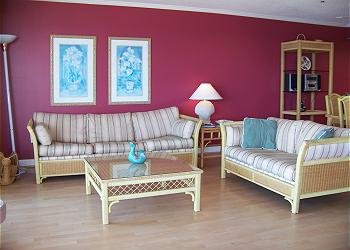 Surfmaster402-Living Area