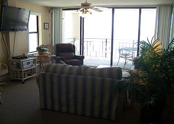 Surfmaster206-Living Area