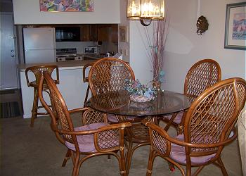 SM203-DiningArea