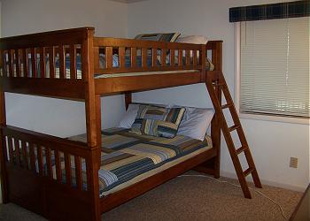 OC202-Bedroom2