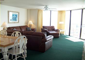 Surfmaster 908 - Living Area