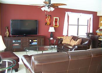Surfmaster 307 - Living Area