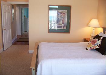 Mariposa-Bedroom1