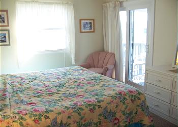 SM409-Bedroom1