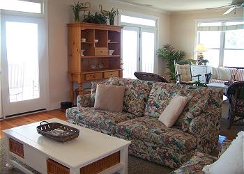 Mariposa-LivingArea