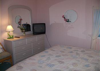 Surfmaster106-Bedroom
