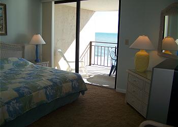M405-Bedroom1