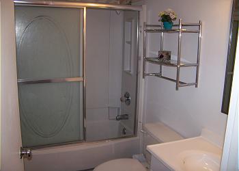 R1212-Bathroom1