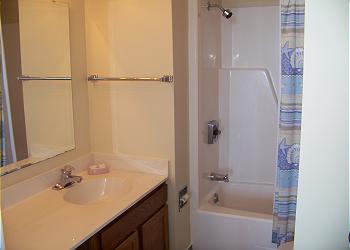 M405-Bathroom1