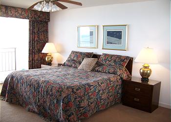 Surfmaster Penthouse E - Bedroom 1
