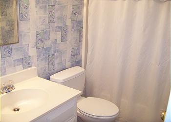 A1105- Bathroom2