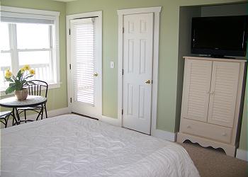 Mariposa-Bedroom4