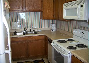 Surfmaster206-Kitchen