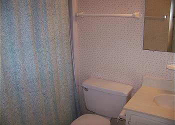 SM409-Bathroom1