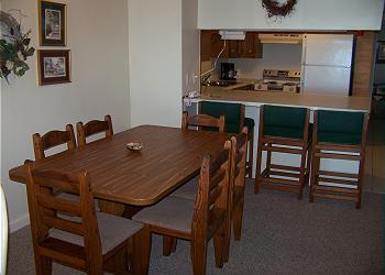 SM409-DiningArea