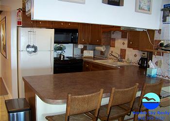Sea Master 211 - Dining/Kitchen