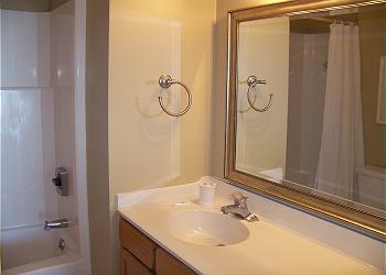 Surfmaster111-Bathroom