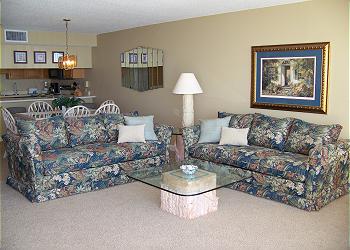 Surfmaster111-Living Area