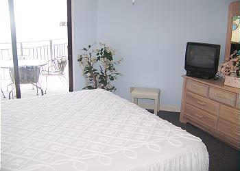 Surfmaster502-Bedroom 1