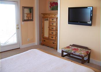 Mariposa-Bedroom1