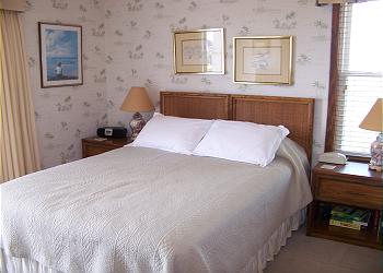 CR31-Bedroom1