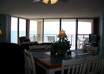 Surfmaster 412 - Living Area