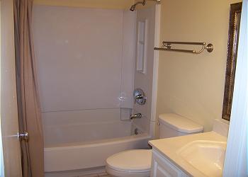 R702-Bathroom