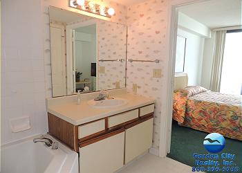 One Ocean Place 1008