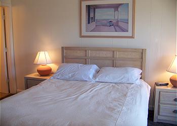 Afterdeck 203 - Bedroom 1